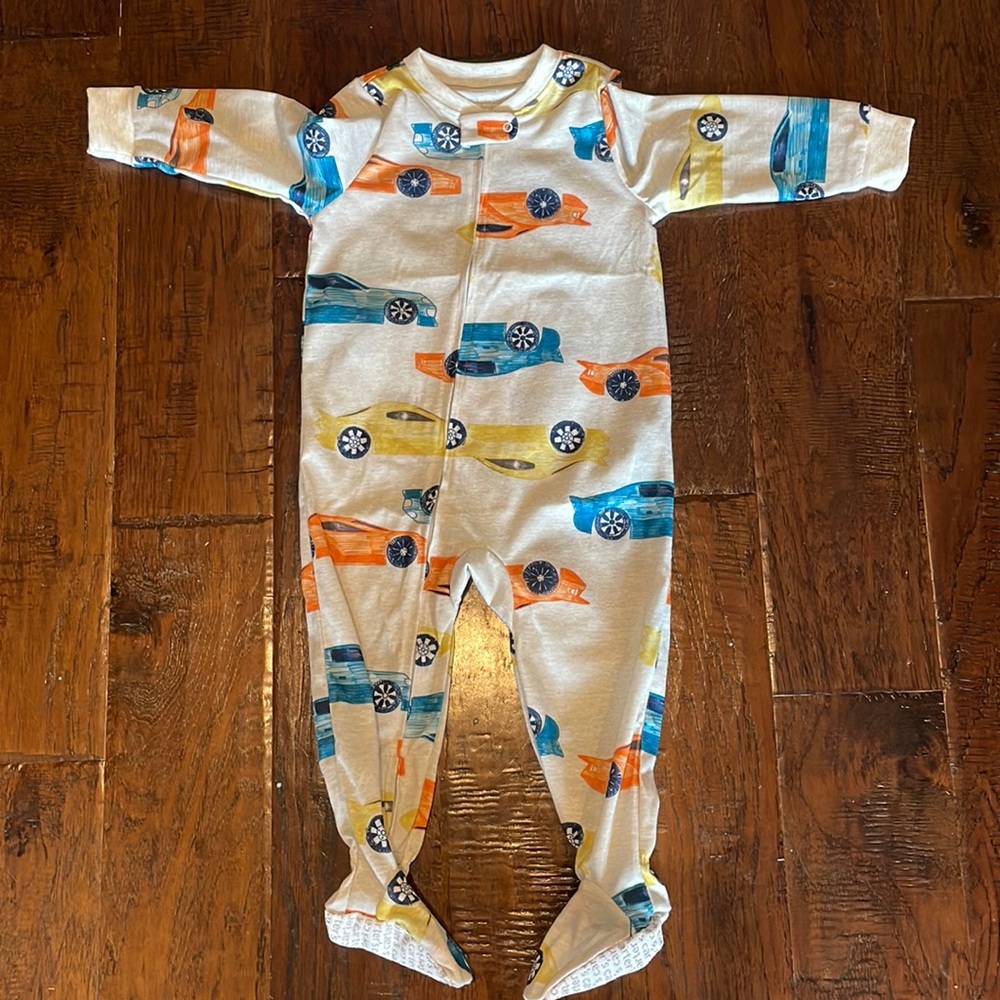NWOT Carters footed pajamas size 18 months